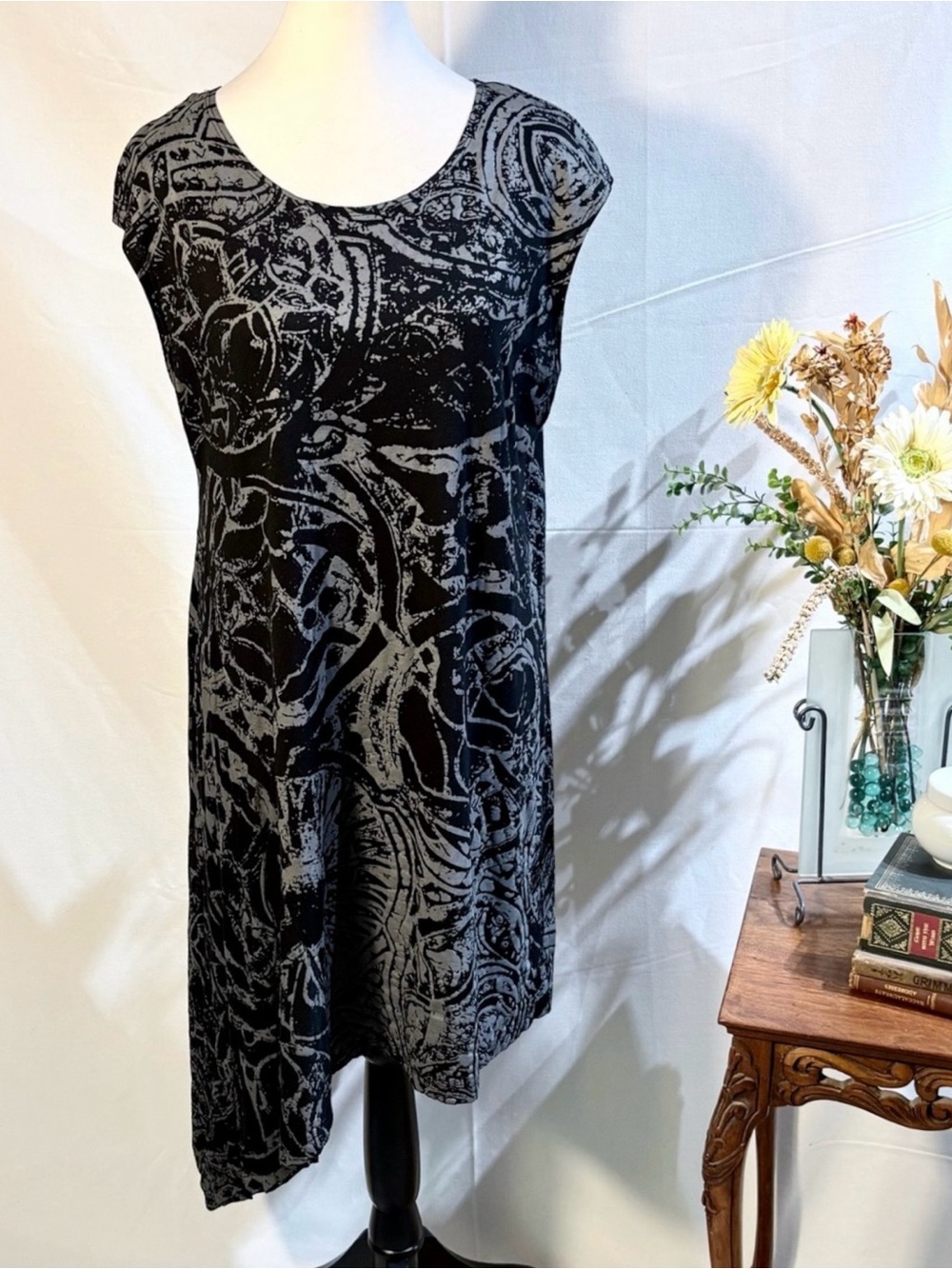 💥Bryn Walker Abstract Print Asymmetrical Tunic Dress Black Gray Stretch Sz L💛
